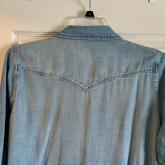 Side Stitch Button Front Tunic with Roll-Tab Sleeve - Picture 7 of 8